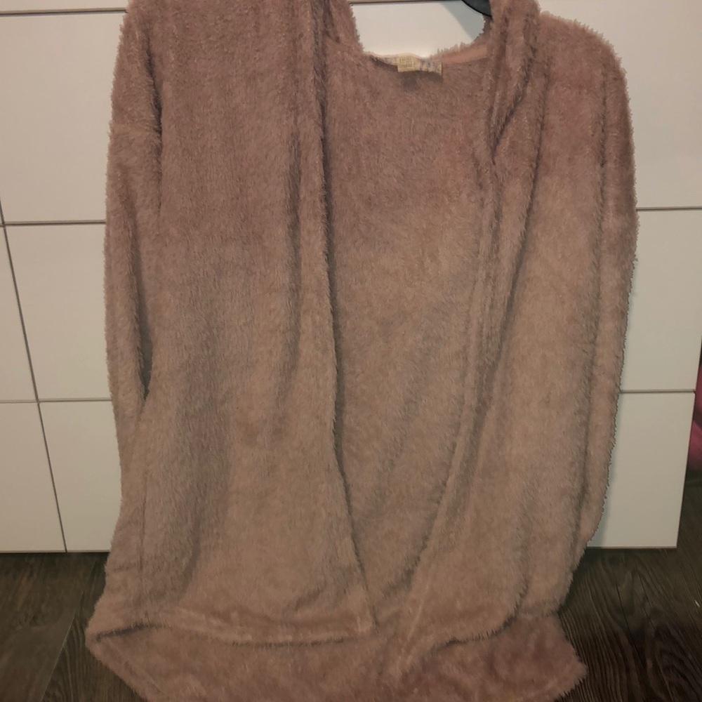 Women’s pink cardigan with hood